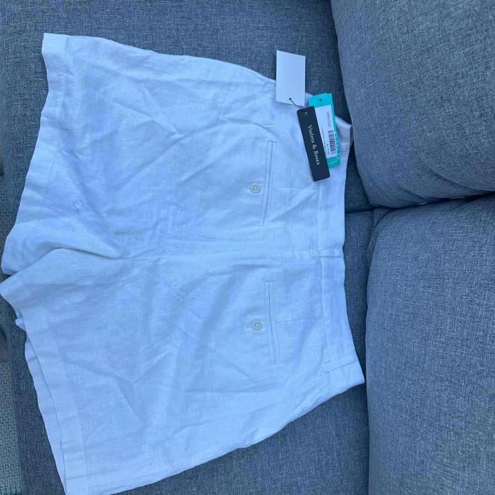 VIOLETS & ROSES
Lilly High Rise Linen Short - Picture 4 of 4